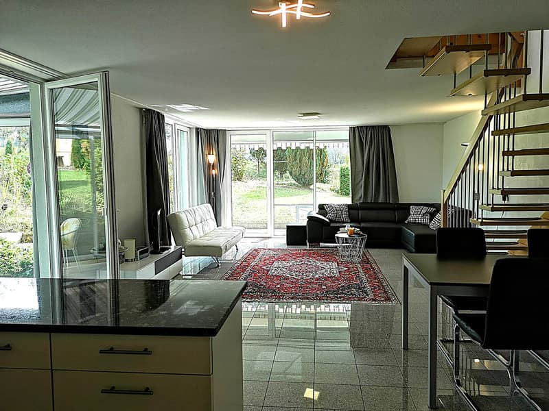 Baisse de prix : maison avec deux appartements loués et un appartement pour le propriétaire (6)