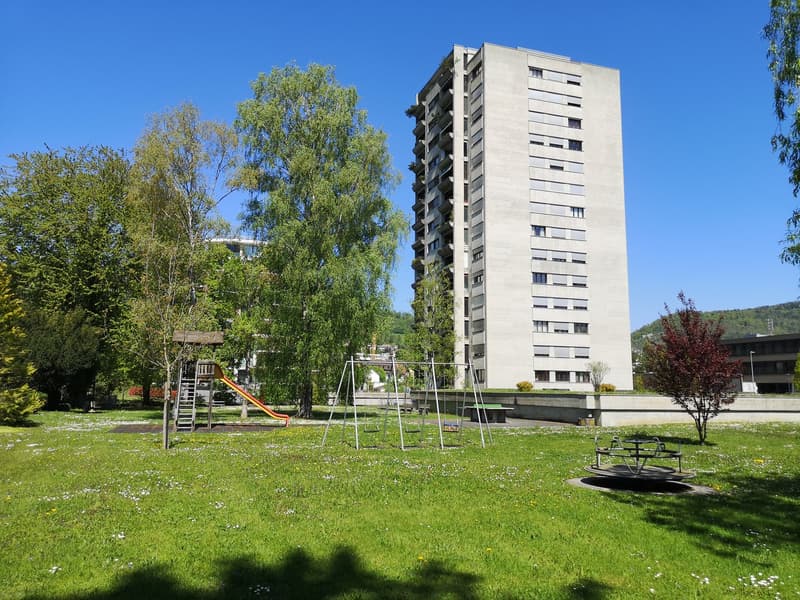 A vendre à Delémont : appartement 3.5 pièces, avec garage privé, vue sur la ville (3)