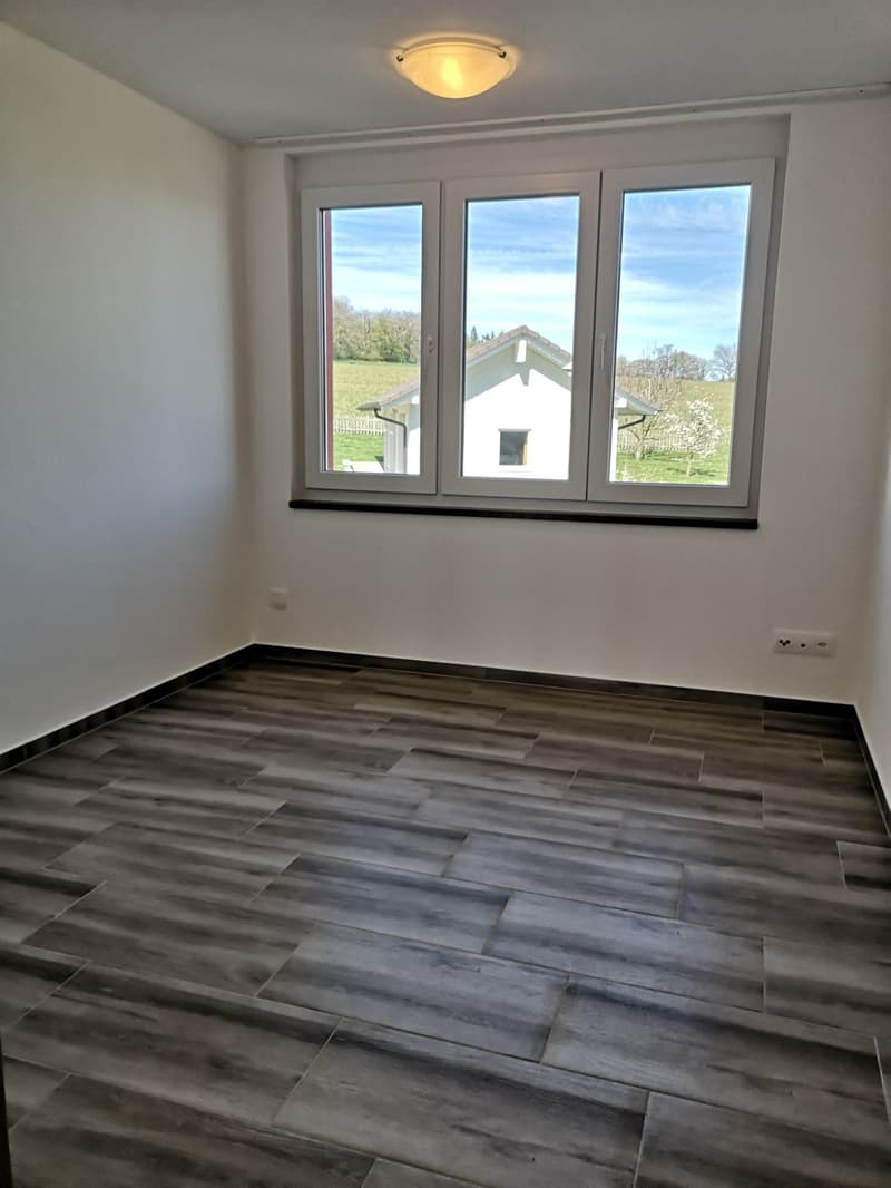 Appartement neuf au 1er étage avec terrasse couverte, avec vue. (4)