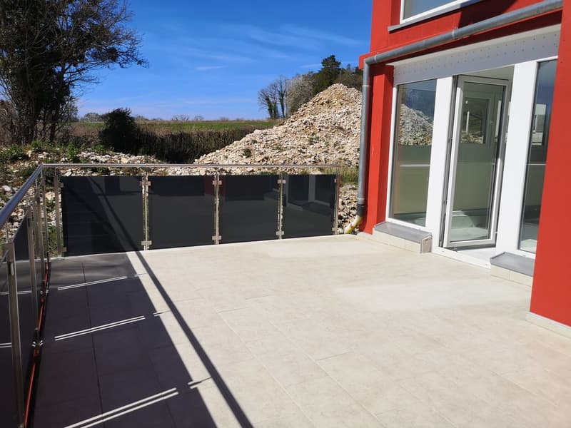 Magnifique appartement de 4,5 pièces avec terrasse et véranda, jardin 200m2 en option (21)