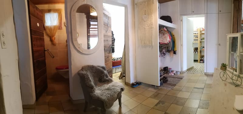 Spacieux appartement-terrasse de 5.5 pièces à Moutier avec vue dégagée, 2 garages (14)