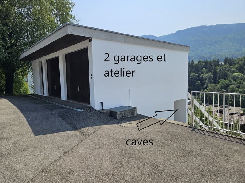 Spacieux appartement-terrasse de 5.5 pièces à Moutier avec vue dégagée, 2 garages (6)