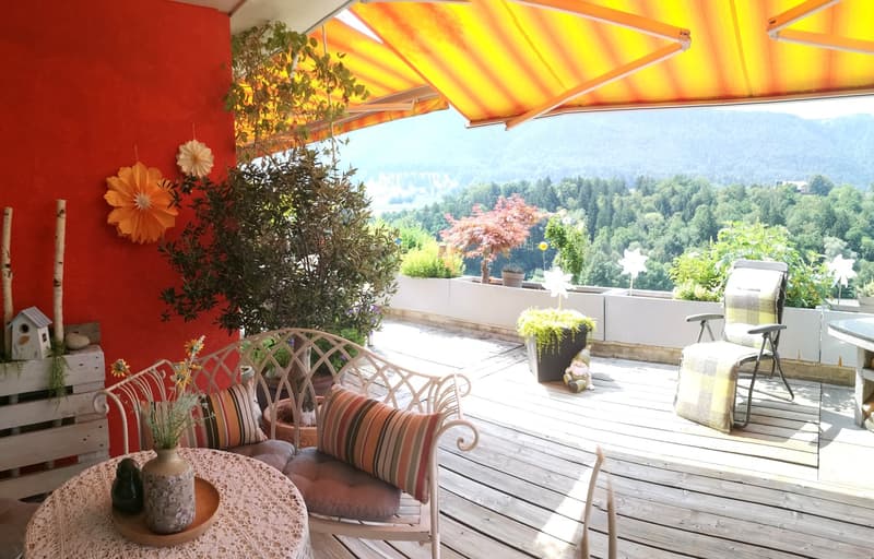 Spacieux appartement-terrasse de 5.5 pièces à Moutier avec vue dégagée, 2 garages (34)