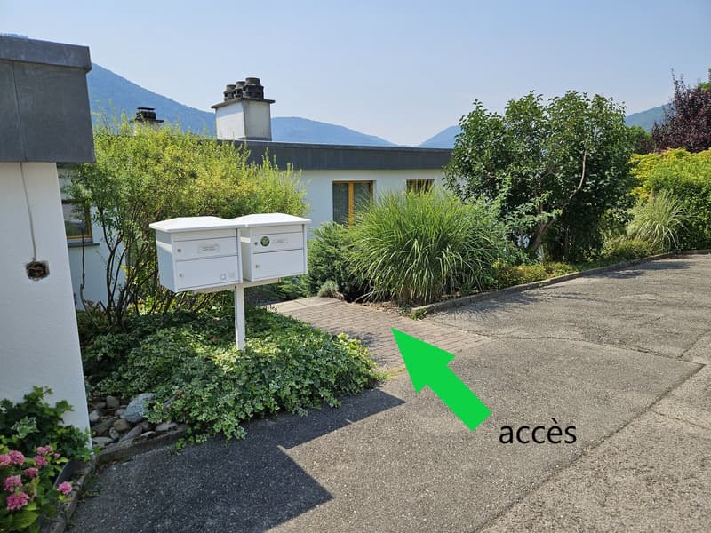 Spacieux appartement-terrasse de 5.5 pièces à Moutier avec vue dégagée, 2 garages (7)