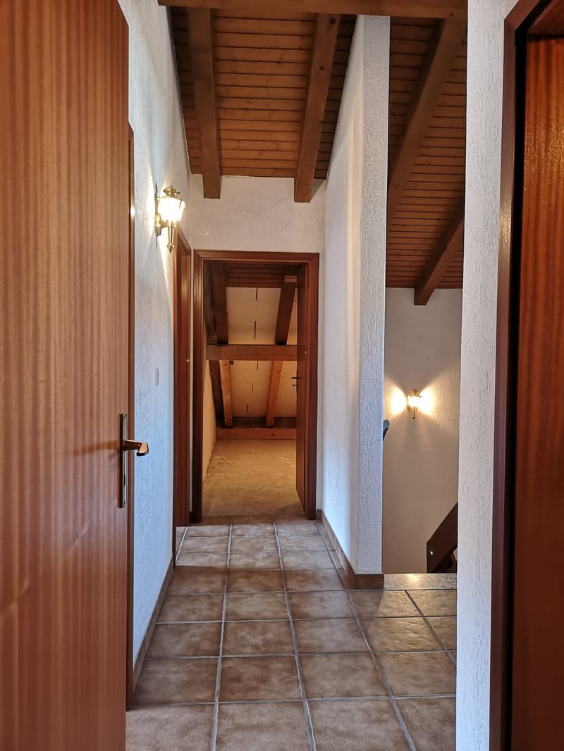 Baisse de prix : maison 5.5pces, env. 120m2, terrain 802m2, avec garage, places de parc, terrasse (30)