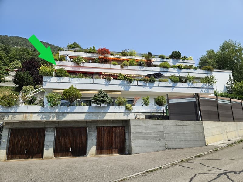 Spacieux appartement-terrasse de 5.5 pièces à Moutier avec vue dégagée, 2 garages (3)