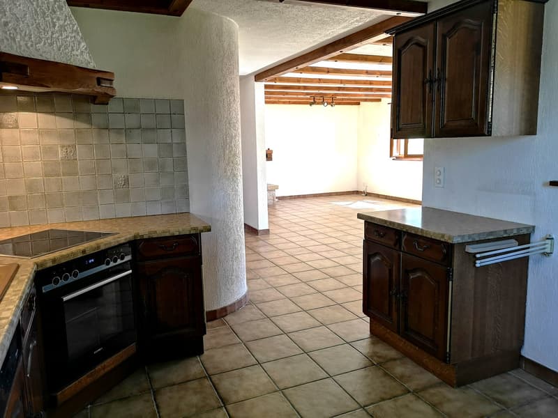 Baisse de prix : maison 5.5pces, env. 120m2, terrain 802m2, avec garage, places de parc, terrasse (26)