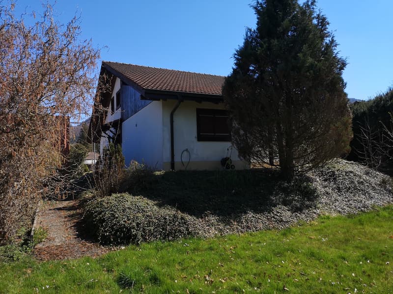 Baisse de prix : maison 5.5pces, env. 120m2, terrain 802m2, avec garage, places de parc, terrasse (7)