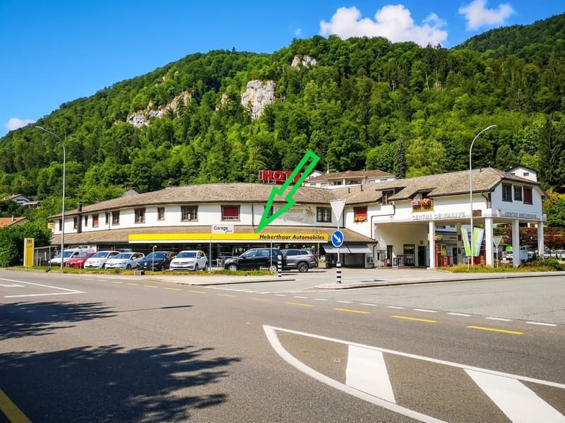A louer local commercial de 200m2 avec vitrine sur l'axe Delémont-Bâle (11)