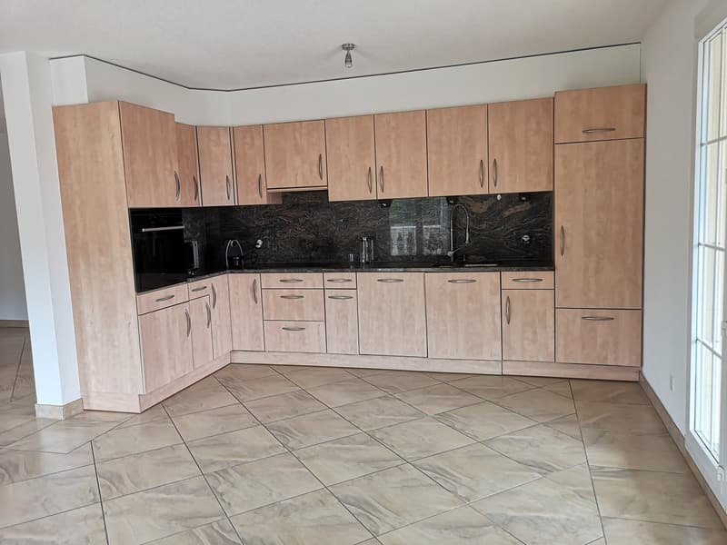 Spacieux appartement de 5.5 pièces à vendre à Soyhières avec grand balcon de 35m2 (17)