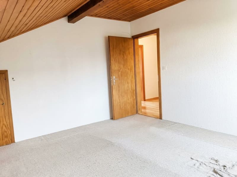 Jolie maison dans quartier résidentiel, avec garage + carport + place de parc, libre de suite. (30)