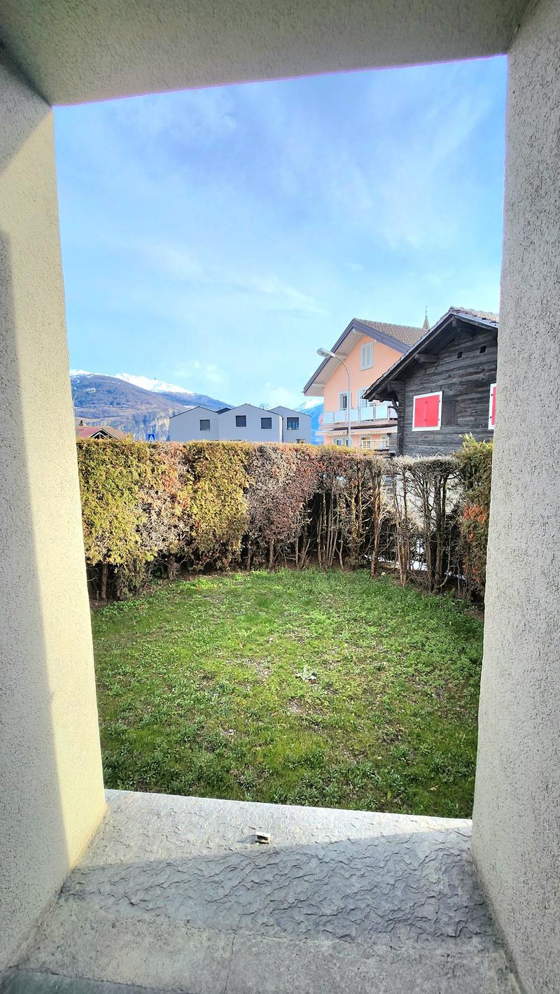 Village house in Grimisuat with possibility of creating two or three apartments (5)