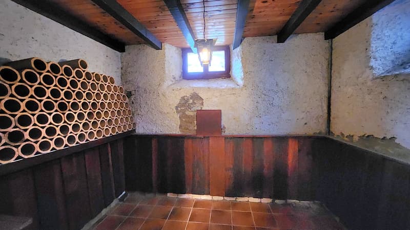 Village house in Grimisuat with possibility of creating two or three apartments (17)