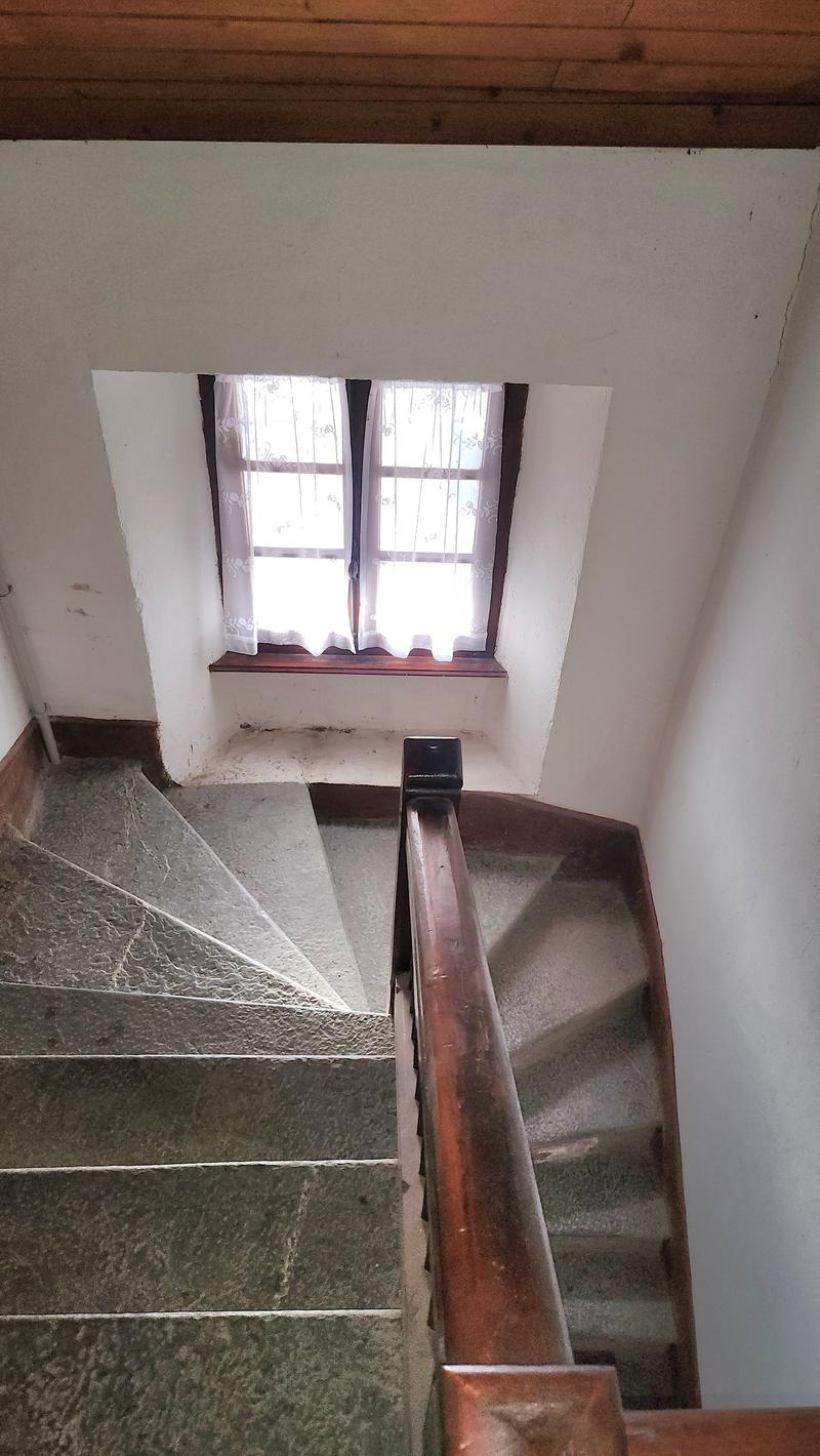 Village house in Grimisuat with possibility of creating two or three apartments (15)