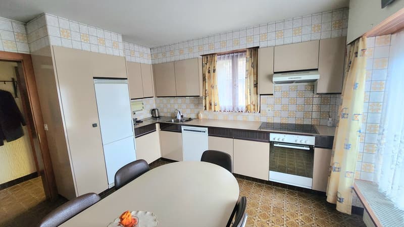 Village house in Grimisuat with possibility of creating two or three apartments (8)