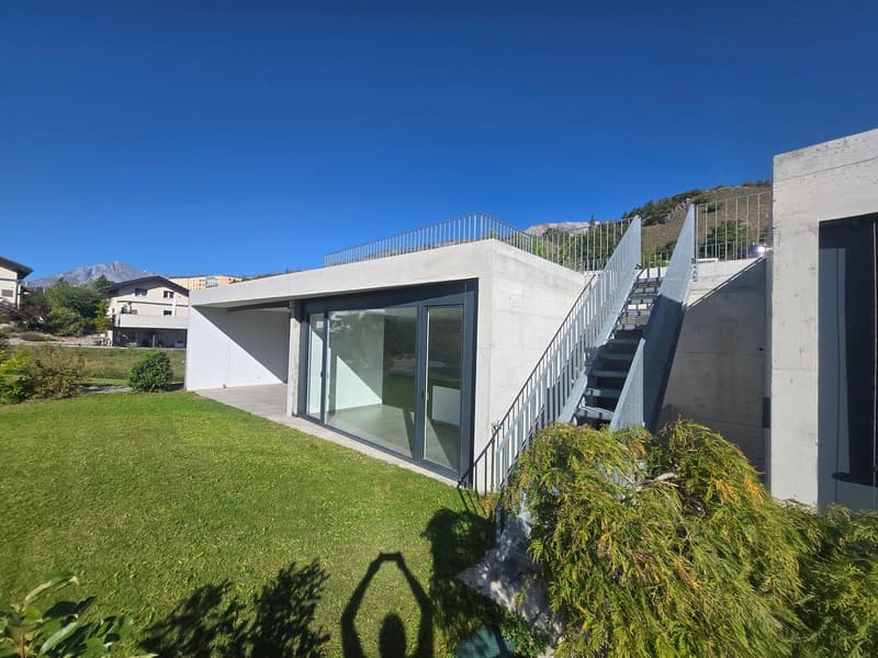 Villa contemporaine dans un quartier calme de Grimisuat (24)