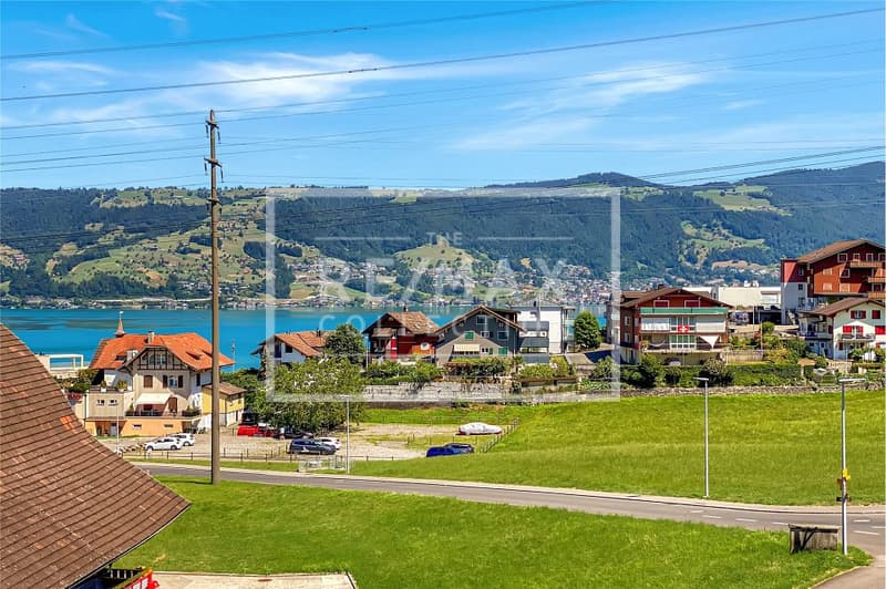 Topmodernes, hochwertiges Einfamilienhaus mit traumhafter Sicht auf den Zugersee (3)