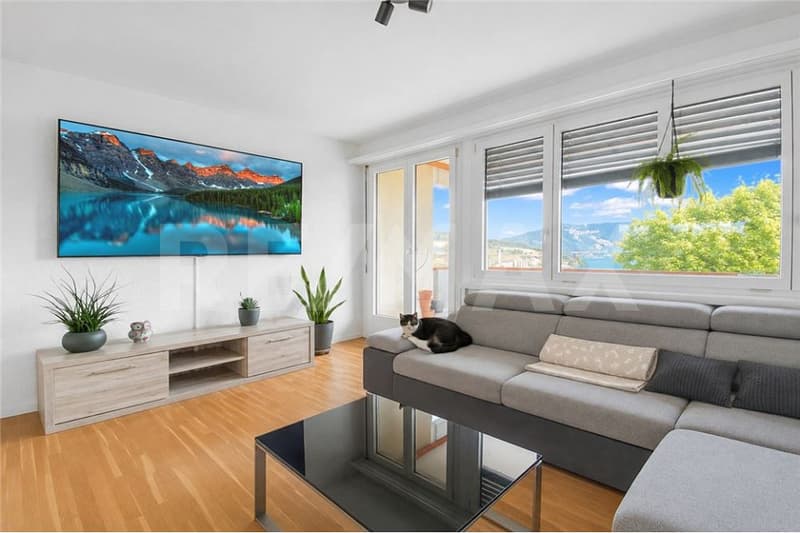 Grosszügige 4 ½-Zimmer Wohnung mit 2 Balkonen und Sicht auf den Zugersee (4)