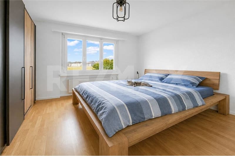 Grosszügige 4 ½-Zimmer Wohnung mit 2 Balkonen und Sicht auf den Zugersee (12)