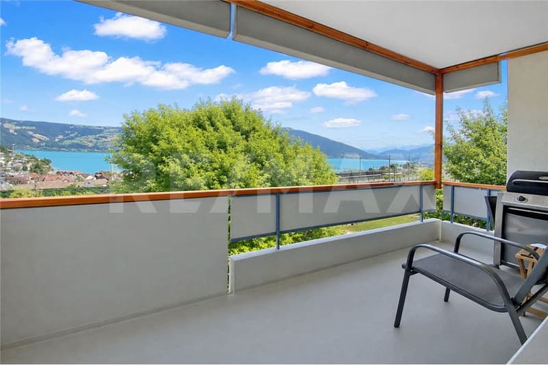 Grosszügige 4 ½-Zimmer Wohnung mit 2 Balkonen und Sicht auf den Zugersee (1)