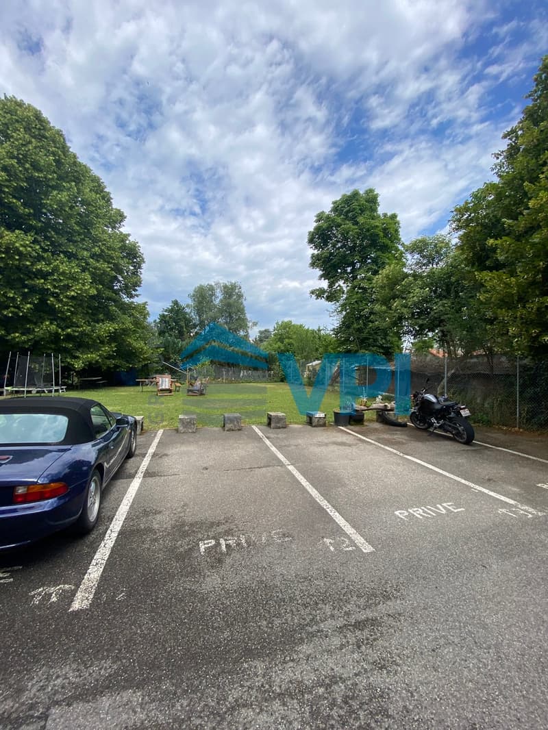 Place de parking extérieure (2)