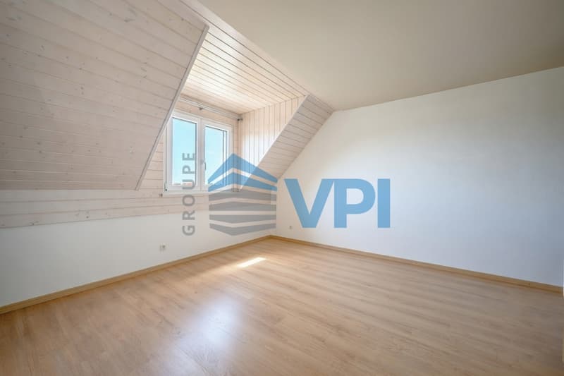 High-standard apartment with 6.5 rooms + kitchen (4)