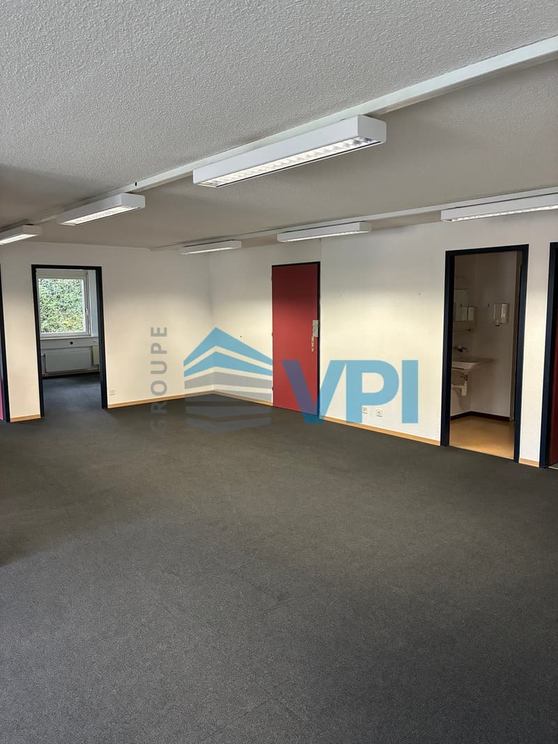 Mont-sur-Lausanne - Bureau lumineux de 169 m² au rez (7)