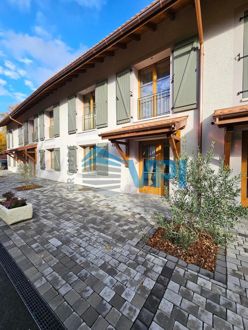 Superbe villa mitoyenne 6 pièces avec terrasse et jardin privatifs à B (12)