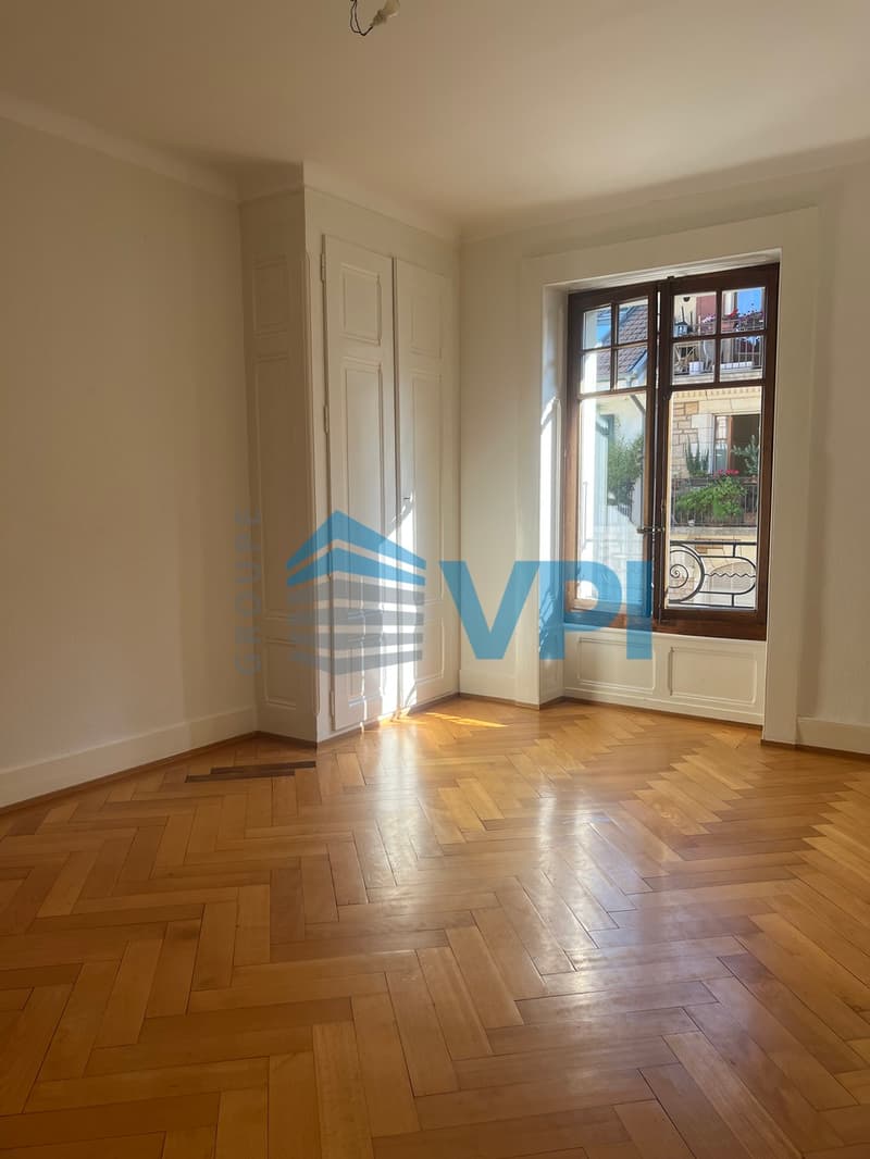 Sublime appartement de 5 pièces au coeur des Eaux-Vives (13)