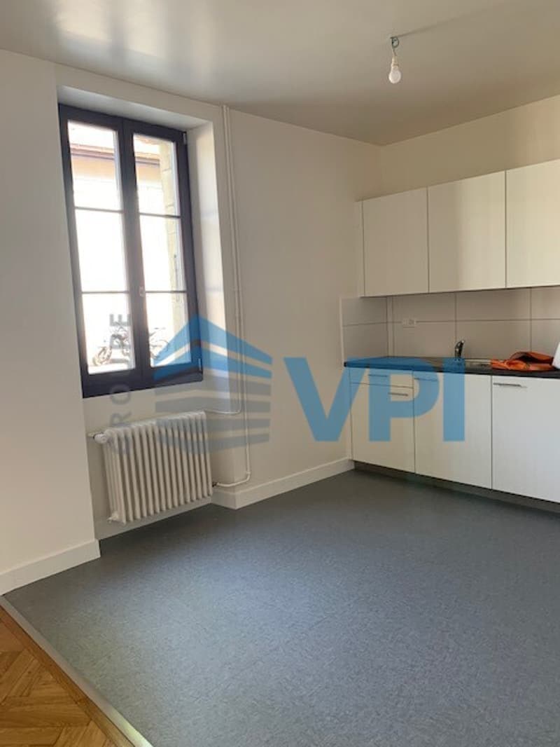 Appartement moderne de 2,5 pièces dans un immeuble villageois (4)