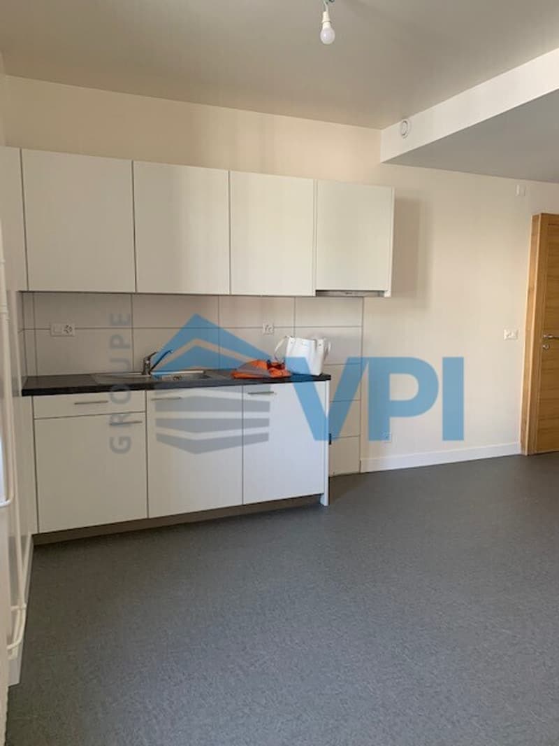 Appartement moderne de 2,5 pièces dans un immeuble villageois (3)