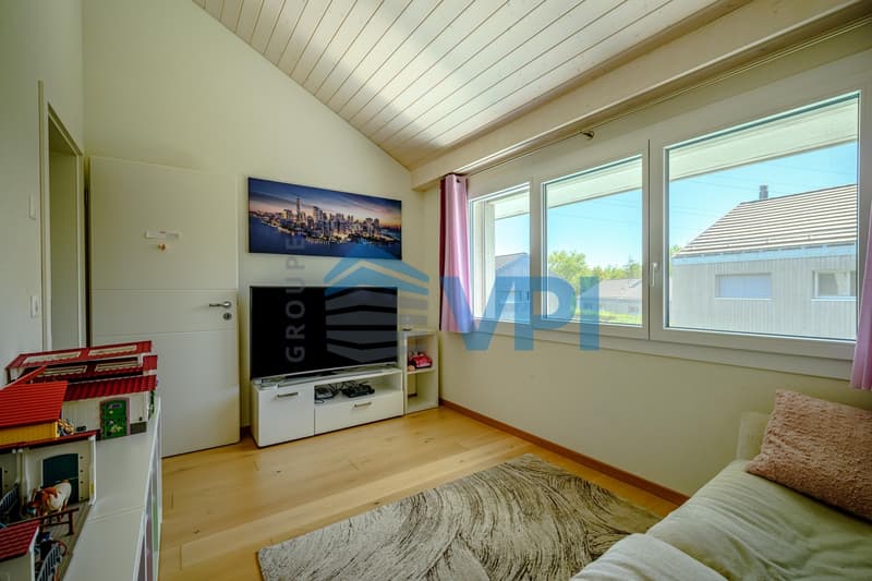Magnifique villa individuelle de 6.5 pièces avec piscine (10)