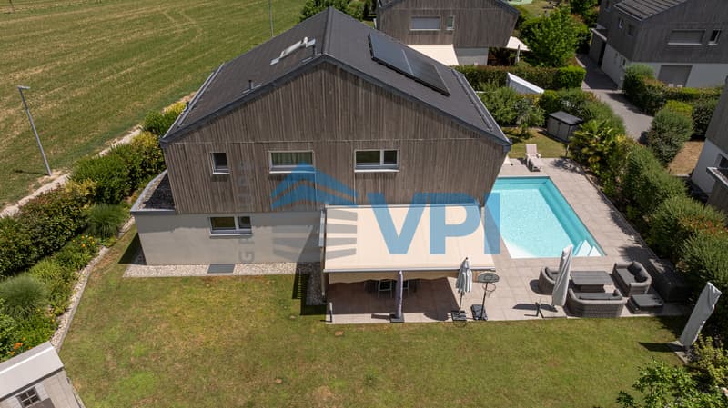 Magnifique villa individuelle de 6.5 pièces avec piscine (2)