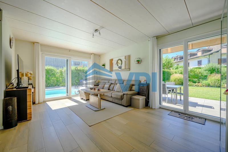 Magnifique villa individuelle de 6.5 pièces avec piscine (5)