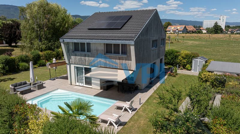 Magnifique villa individuelle de 6.5 pièces avec piscine (1)