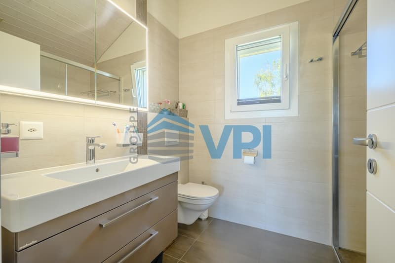 Magnifique villa individuelle de 6.5 pièces avec piscine (13)