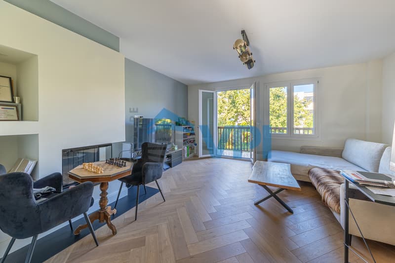 Duplex en attique magnifiquement rénové (1)
