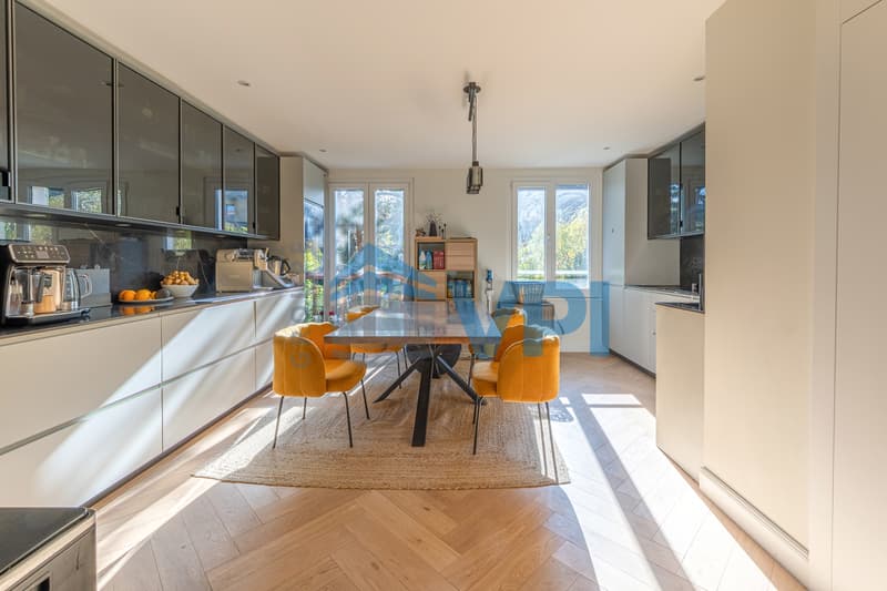 Duplex en attique magnifiquement rénové (2)