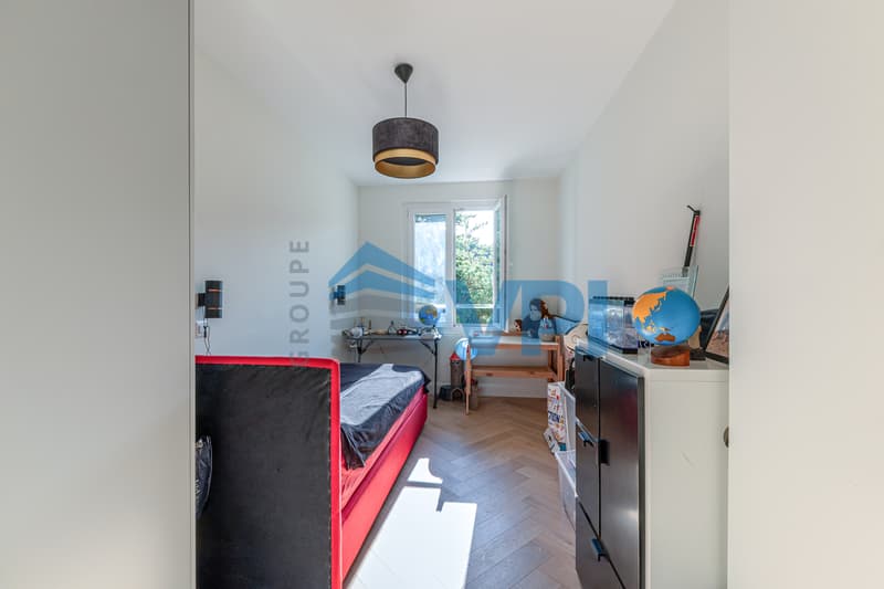 Duplex en attique magnifiquement rénové (10)