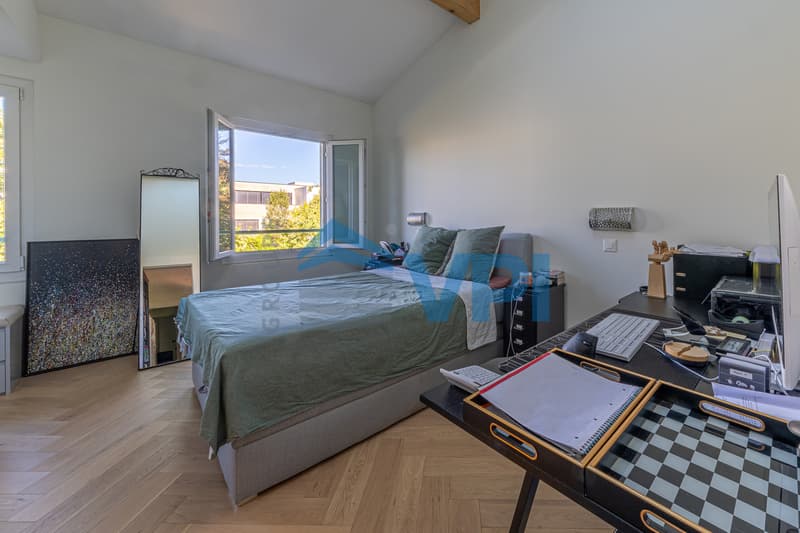 Duplex en attique magnifiquement rénové (7)