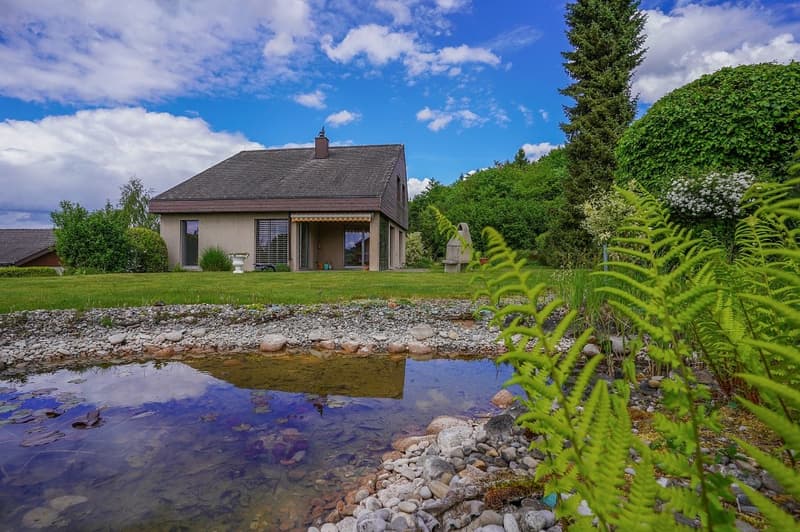 Spacious single-family house in a dream location (1)