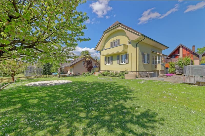 4.5-room single-family house with potential and large surroundings (1)