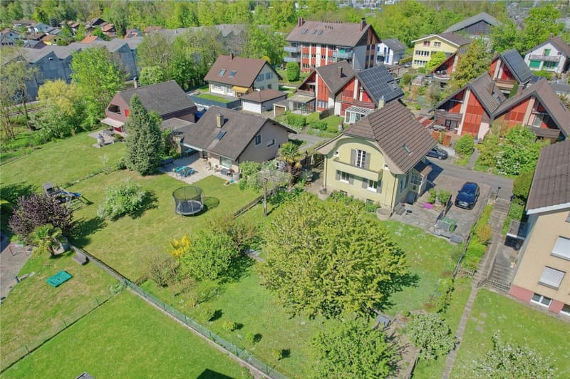4.5-room single-family house with potential and large surroundings (3)