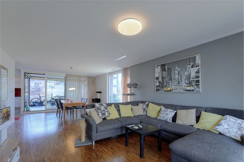 Modern 2.5-room apartment with 82 m² and two balconies (1)