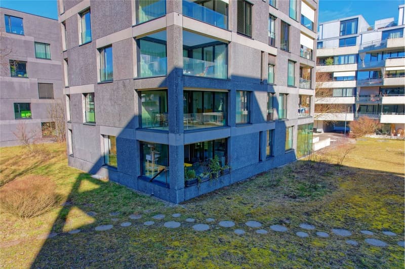 Modern 2.5-room apartment with 82 m² and two balconies (5)