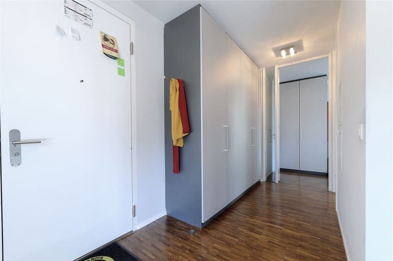 Modern 2.5-room apartment with 82 m² and two balconies (10)