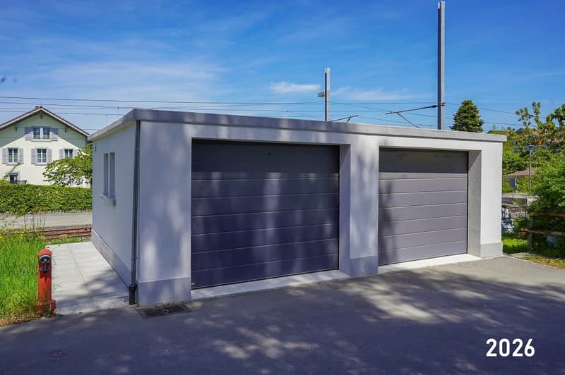 Doppia garage ristrutturata di fronte alla stazione di Schüpfen (1)