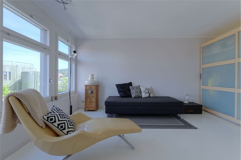 Exclusive, ultra-modern 5½-room attic apartment with large terrace (8)