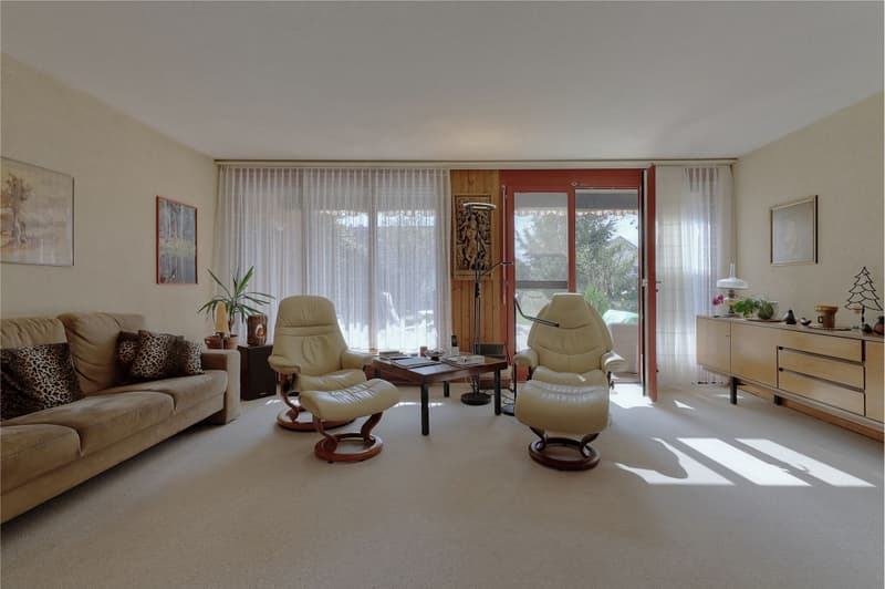 5.5-room semi-detached house with potential and beautiful garden (2)