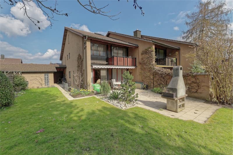 5.5-room semi-detached house with potential and beautiful garden (1)
